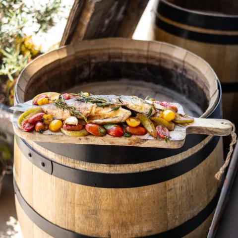 black ginger catering πιάτα τσιπούρα στήσιμο δεξίωση